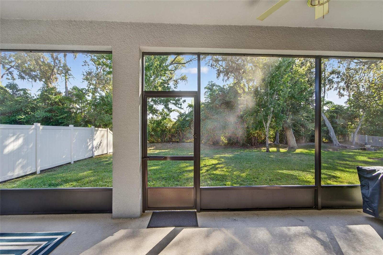 Listing photo id 5 for 10521 Alcon Blue Drive