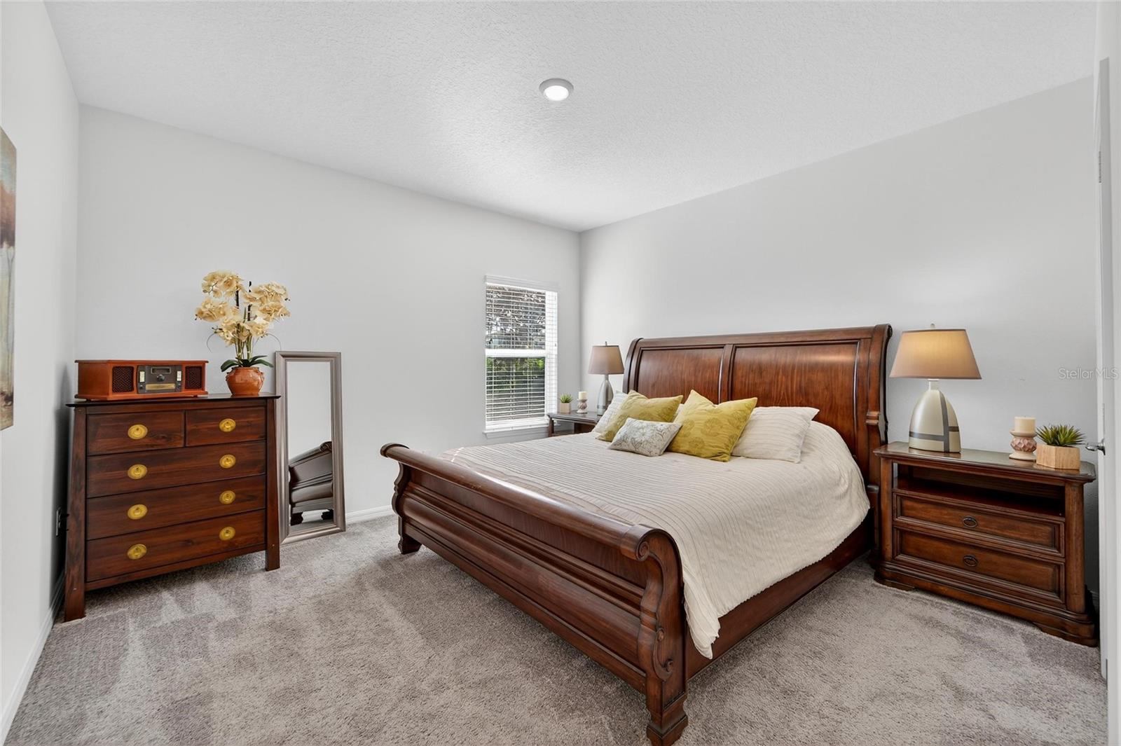 Listing photo id 69 for 10521 Alcon Blue Drive