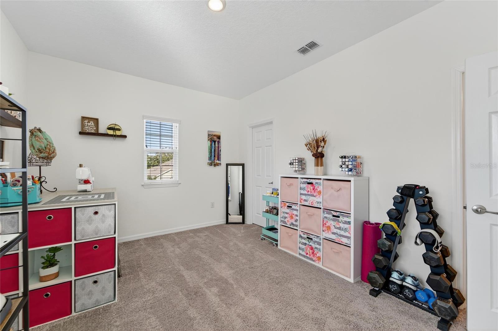 Listing photo id 73 for 10521 Alcon Blue Drive