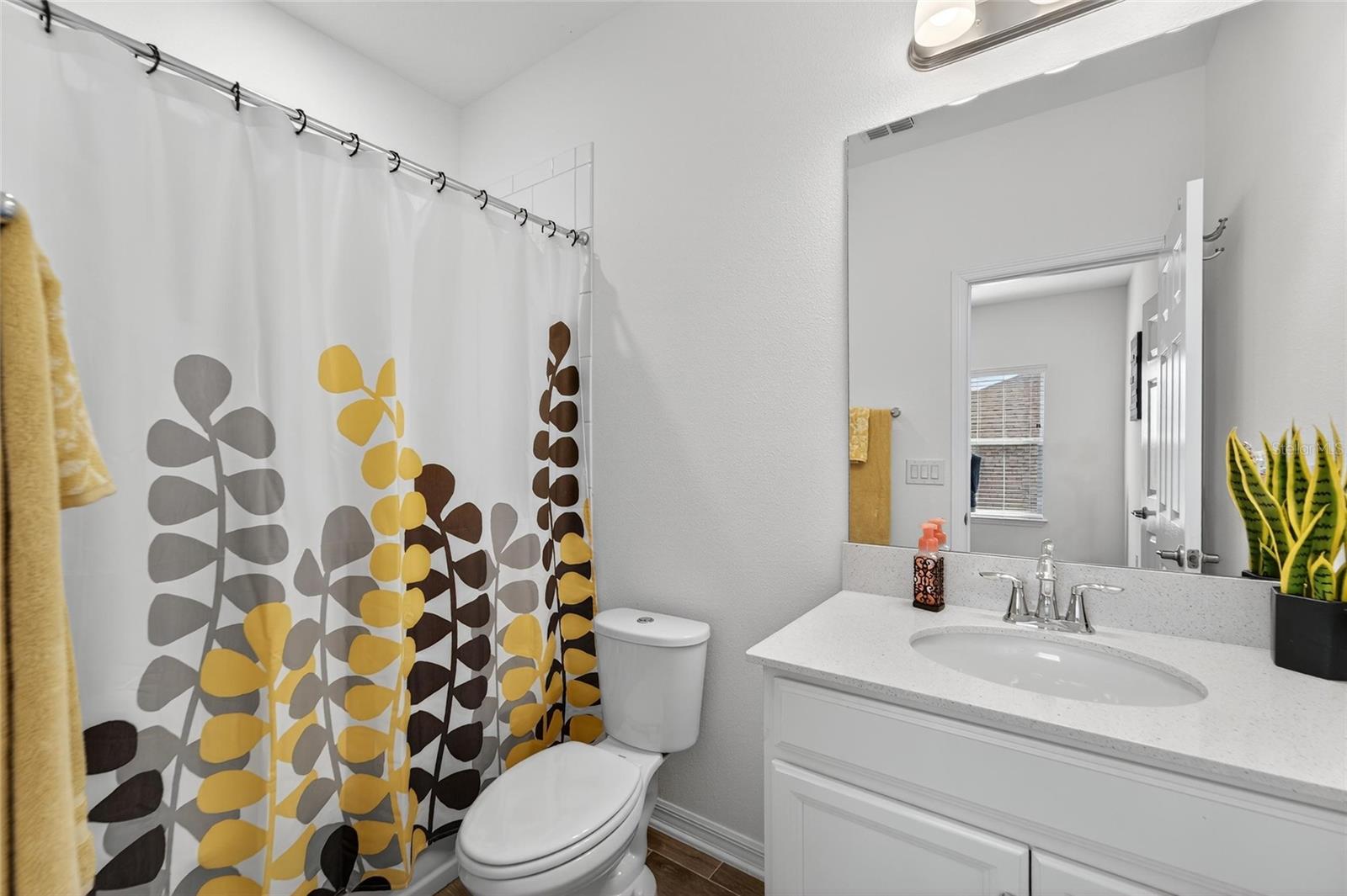 Listing photo id 76 for 10521 Alcon Blue Drive