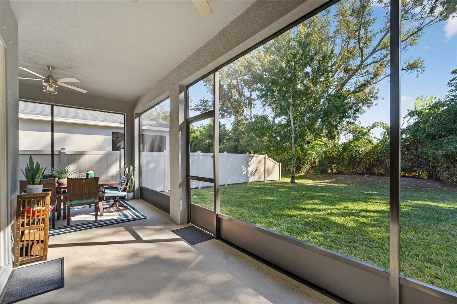 Listing photo id 6 for 10521 Alcon Blue Drive