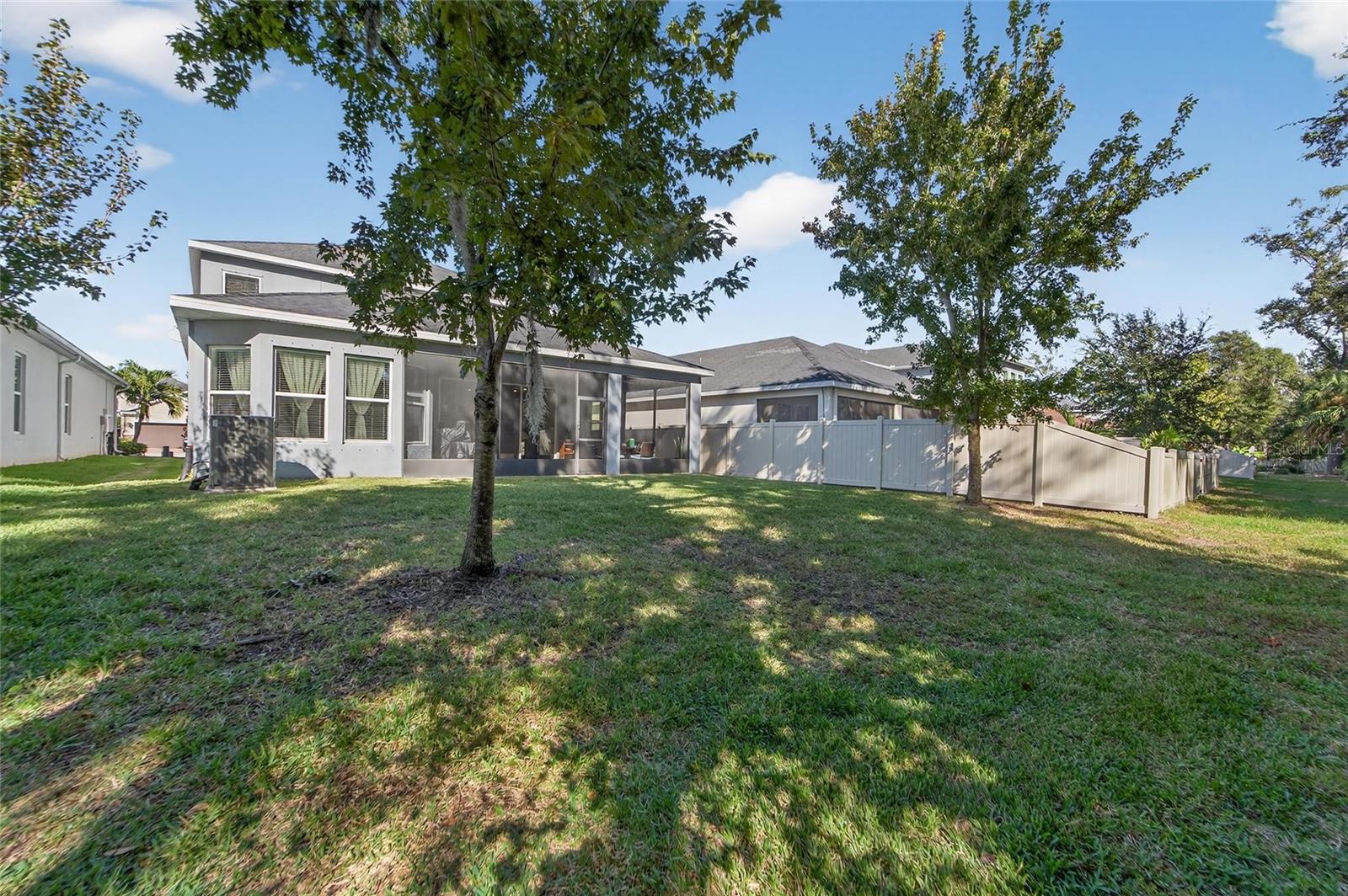 Listing photo id 82 for 10521 Alcon Blue Drive