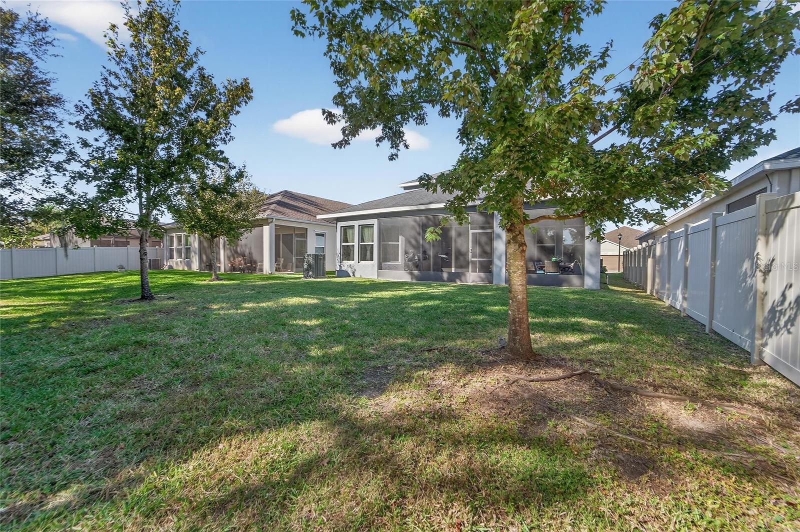Listing photo id 84 for 10521 Alcon Blue Drive