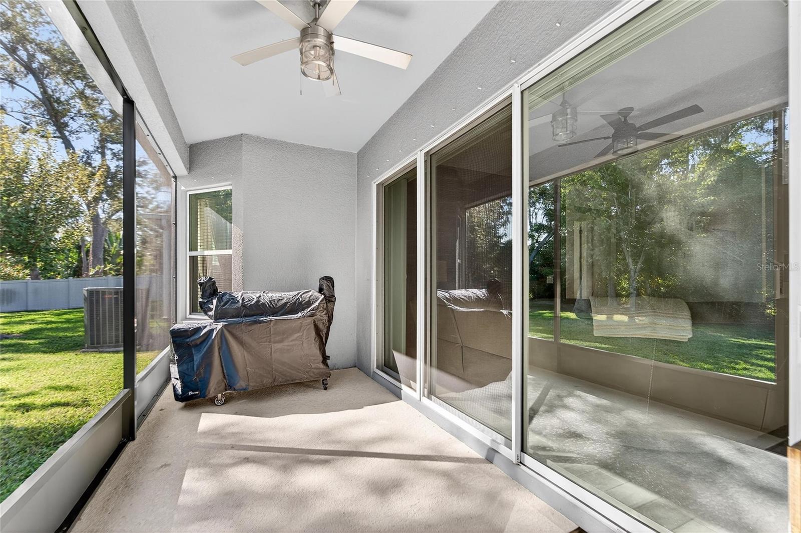 Listing photo id 7 for 10521 Alcon Blue Drive