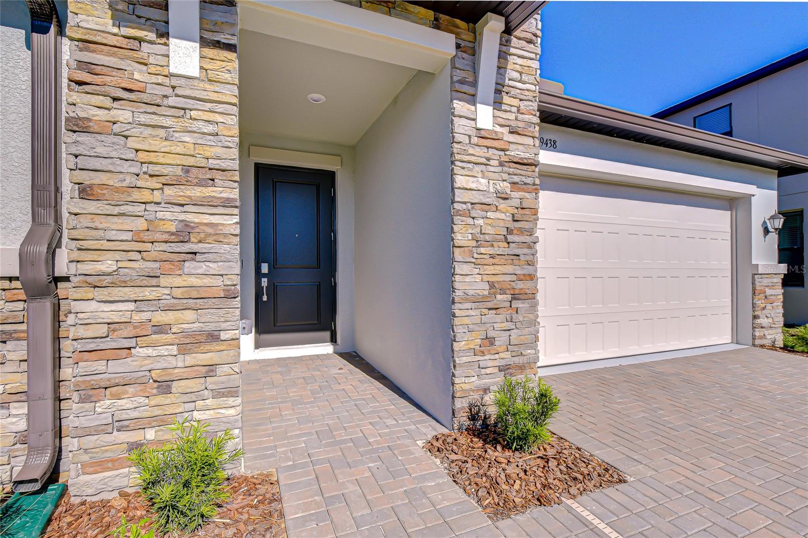 Image 14 of 59 For 9438 Gladsome Drive