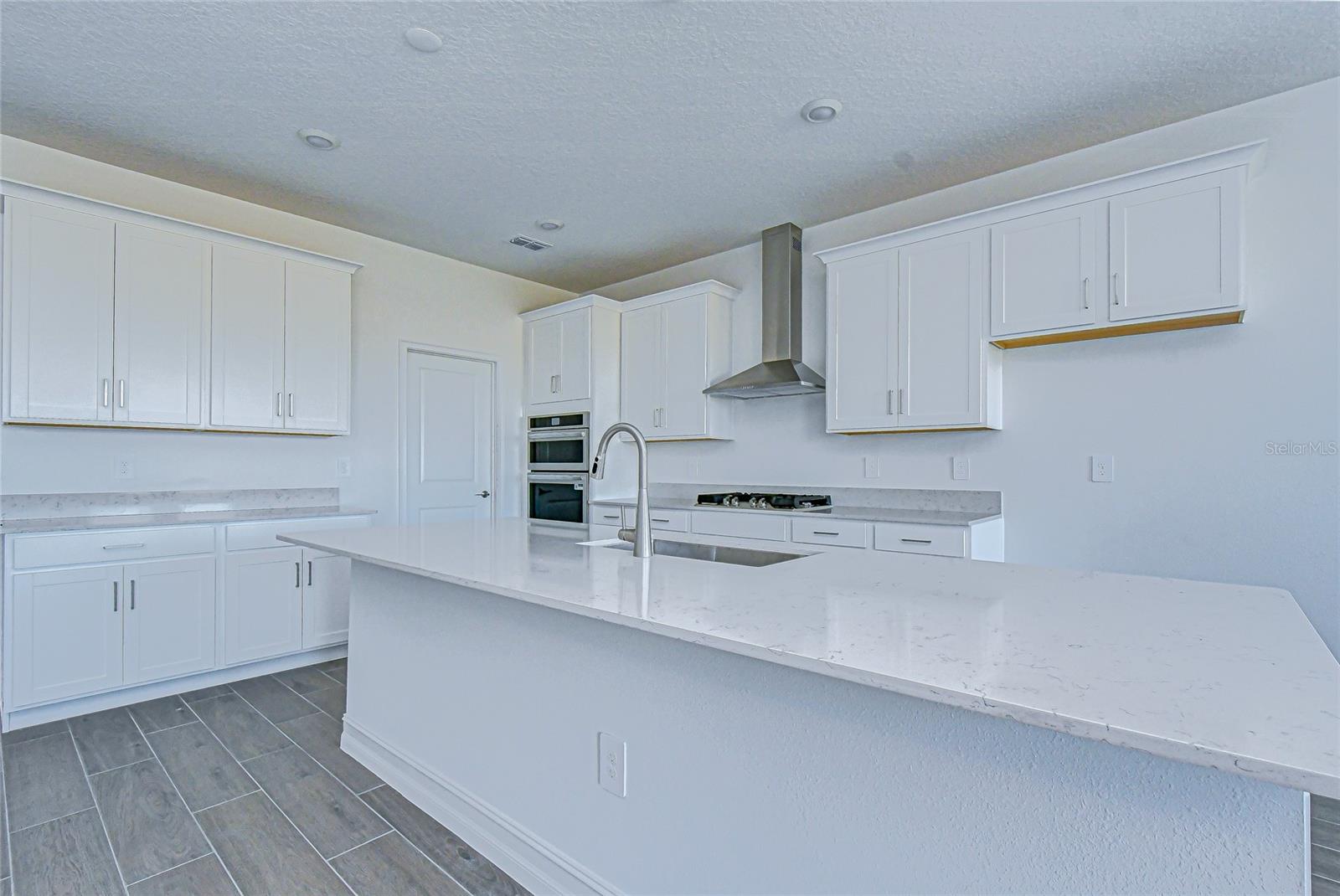 Image 27 of 59 For 9438 Gladsome Drive