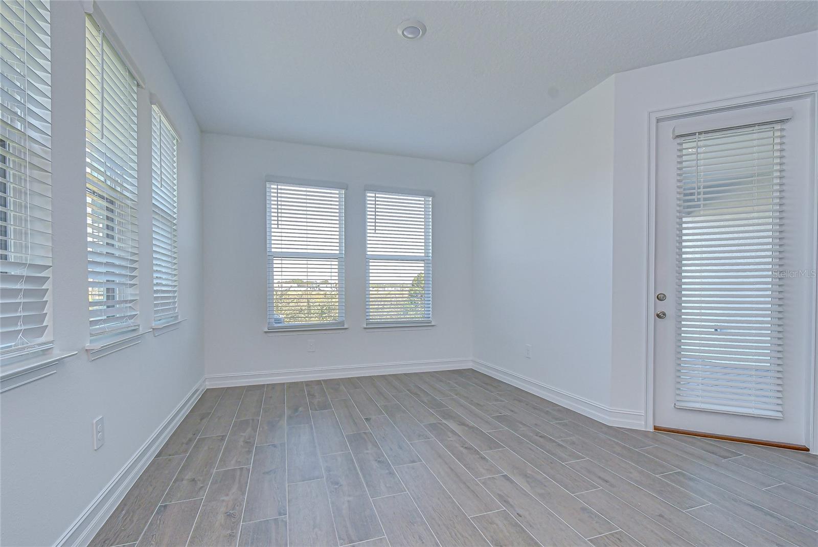 Image 30 of 59 For 9438 Gladsome Drive