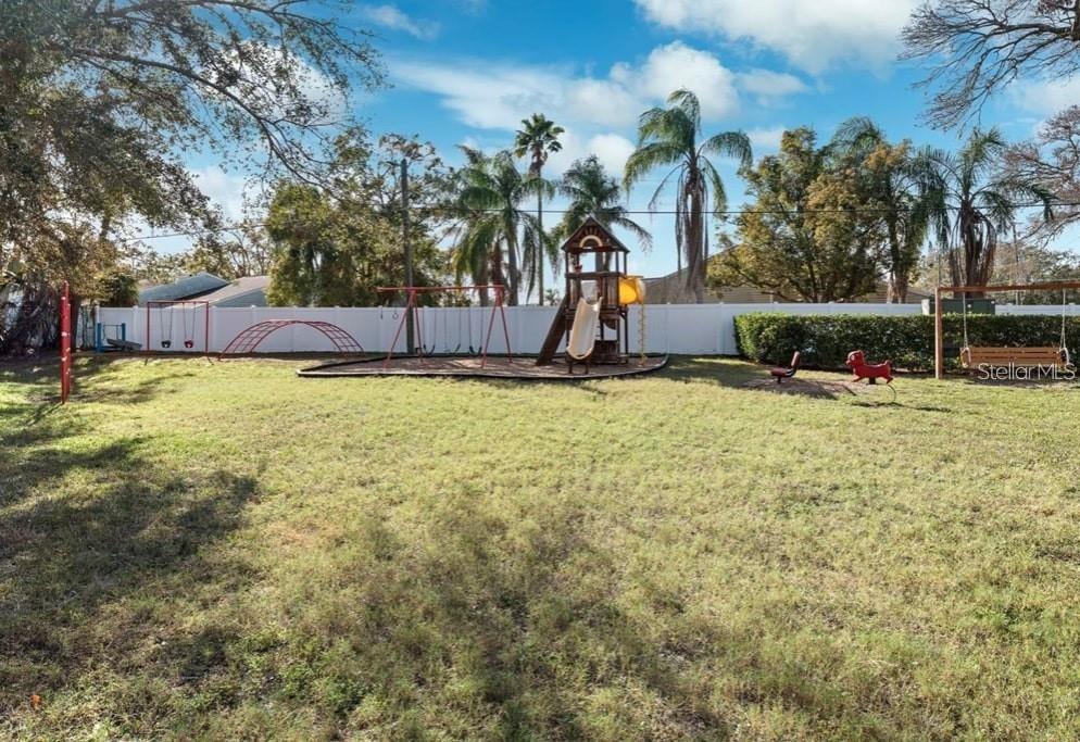 Image 31 of 36 For 2377 Hounds Trail