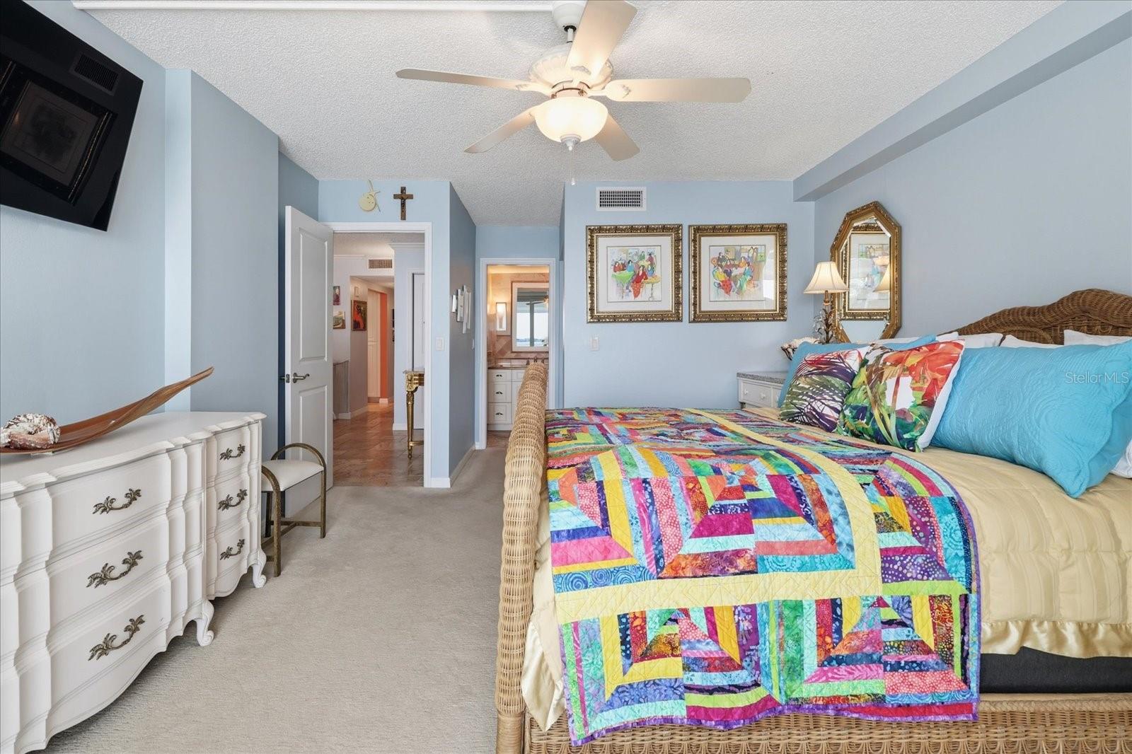 Image 27 of 59 For 6060 Shore Boulevard S 203