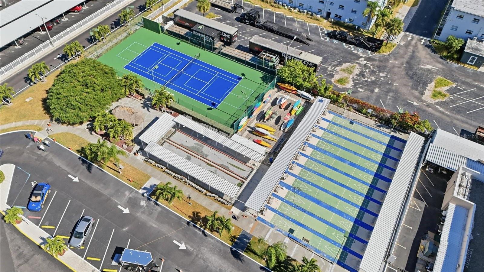 Image 33 of 59 For 6060 Shore Boulevard S 203