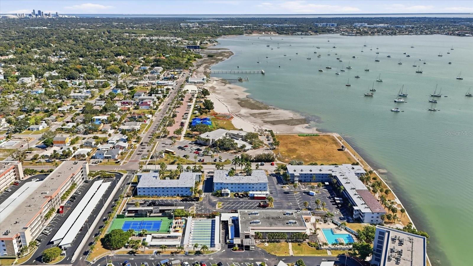 Image 45 of 59 For 6060 Shore Boulevard S 203