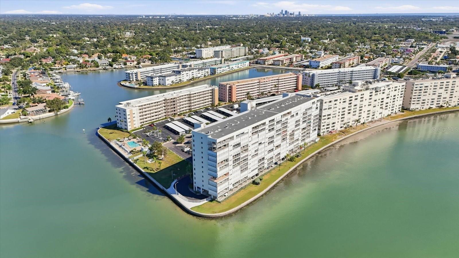 Image 50 of 59 For 6060 Shore Boulevard S 203