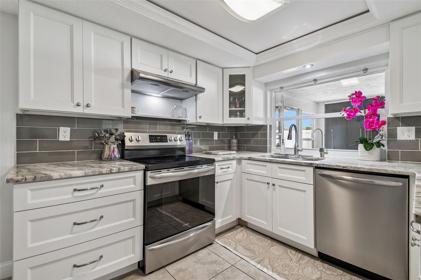 Image 11 of 46 For 7519 Holly Lake Lane