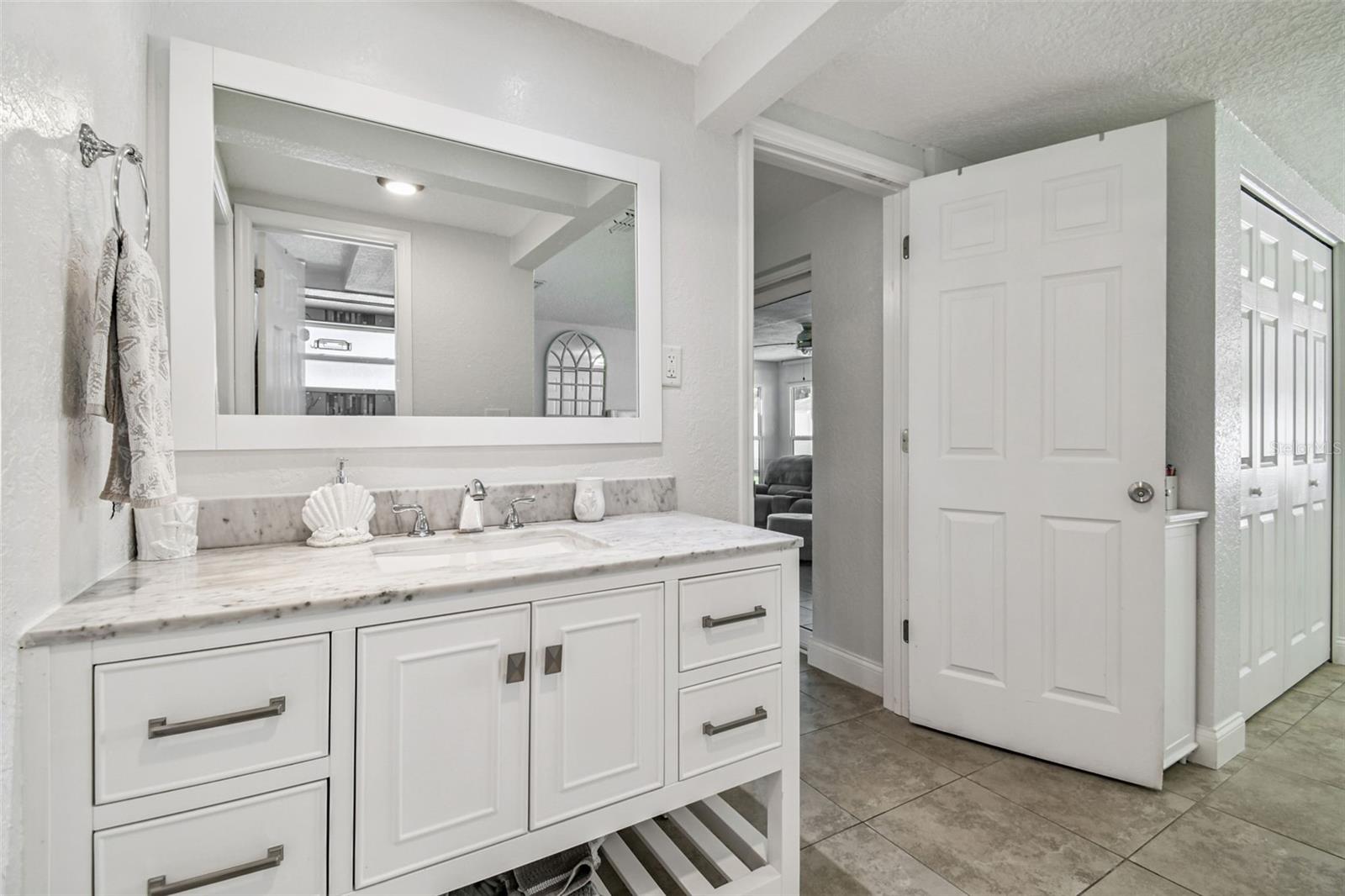 Image 18 of 46 For 7519 Holly Lake Lane