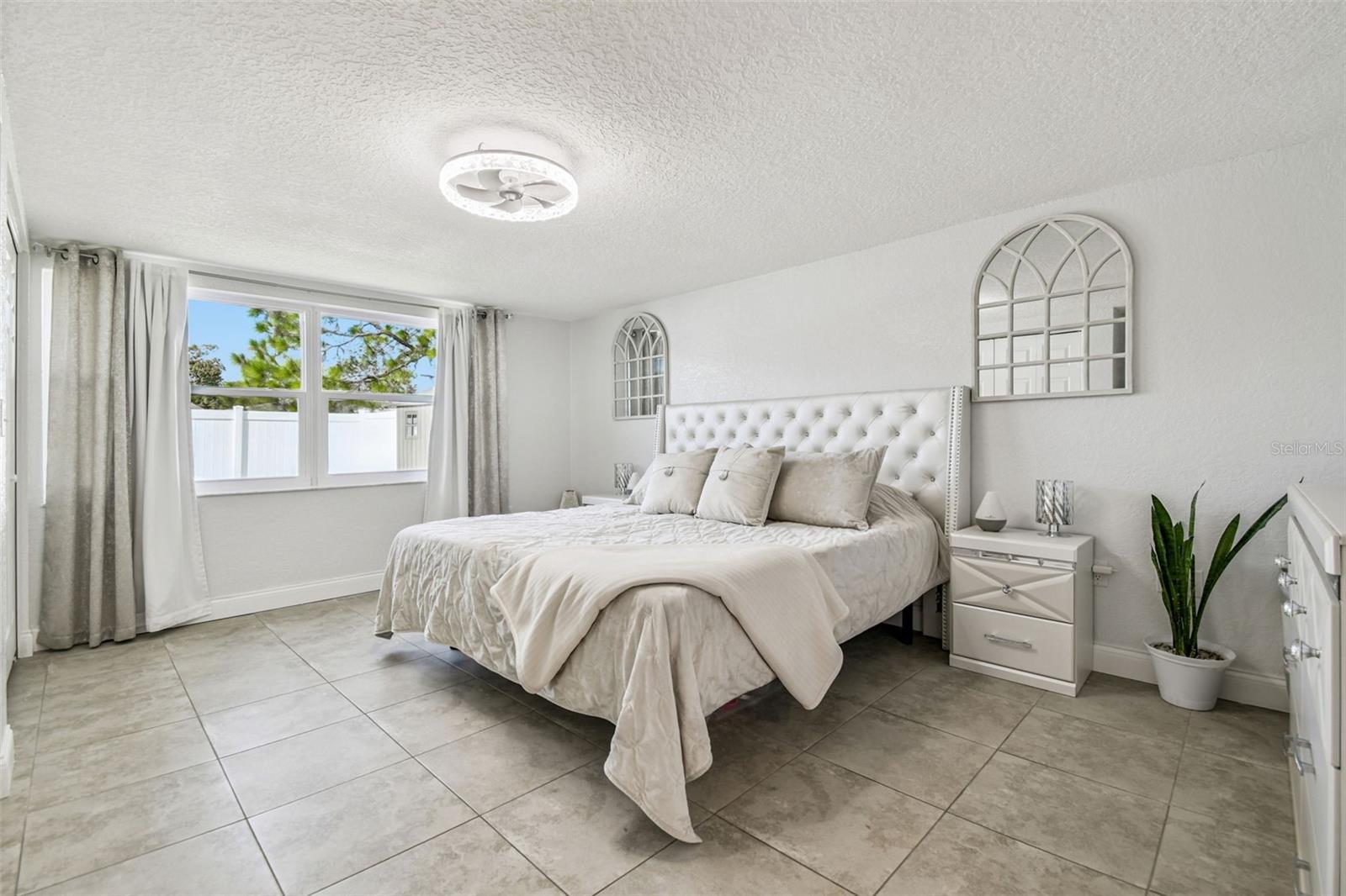 Image 19 of 46 For 7519 Holly Lake Lane