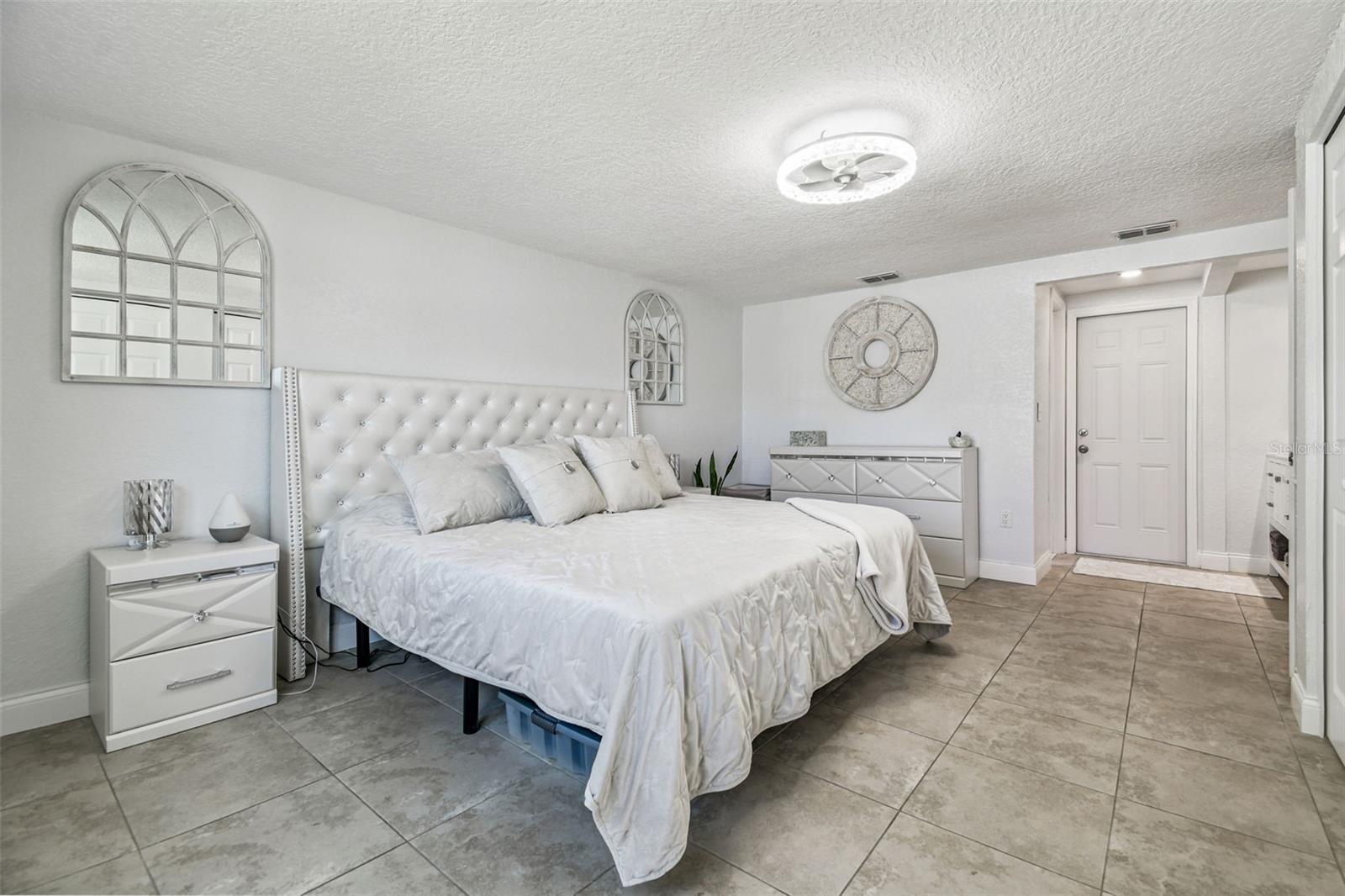 Image 20 of 46 For 7519 Holly Lake Lane