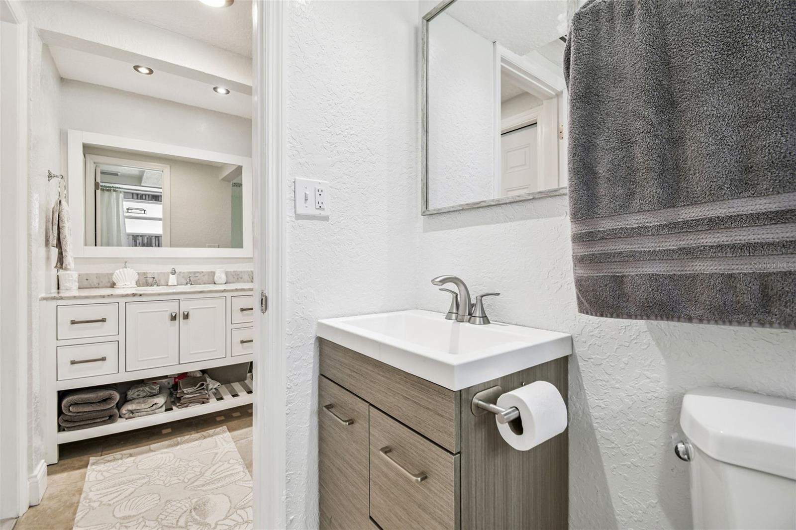 Image 22 of 46 For 7519 Holly Lake Lane