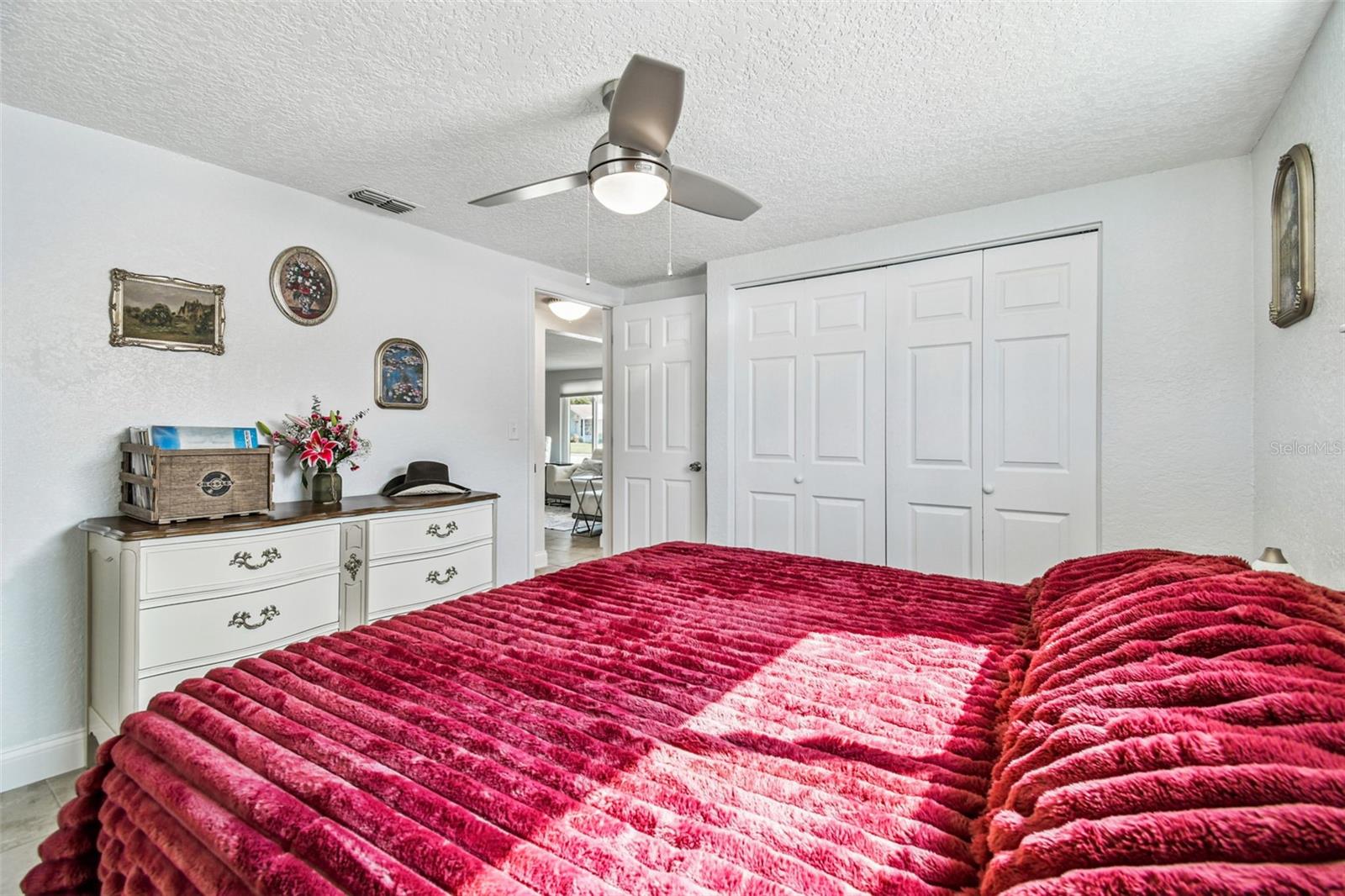 Image 31 of 46 For 7519 Holly Lake Lane