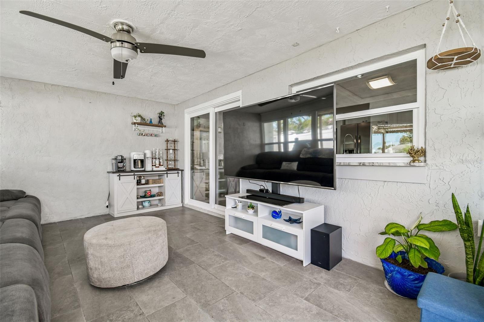 Image 33 of 46 For 7519 Holly Lake Lane