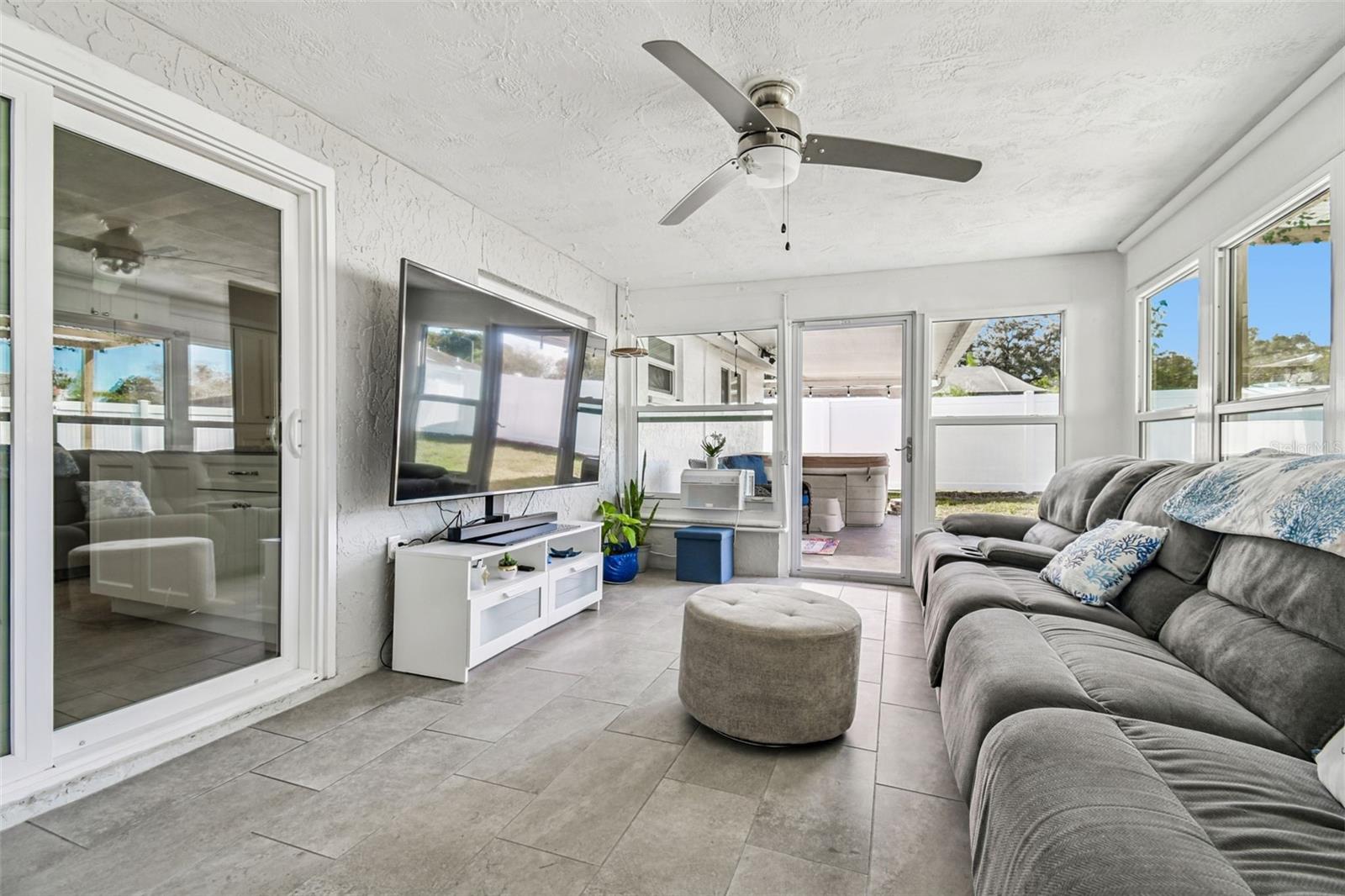 Image 35 of 46 For 7519 Holly Lake Lane