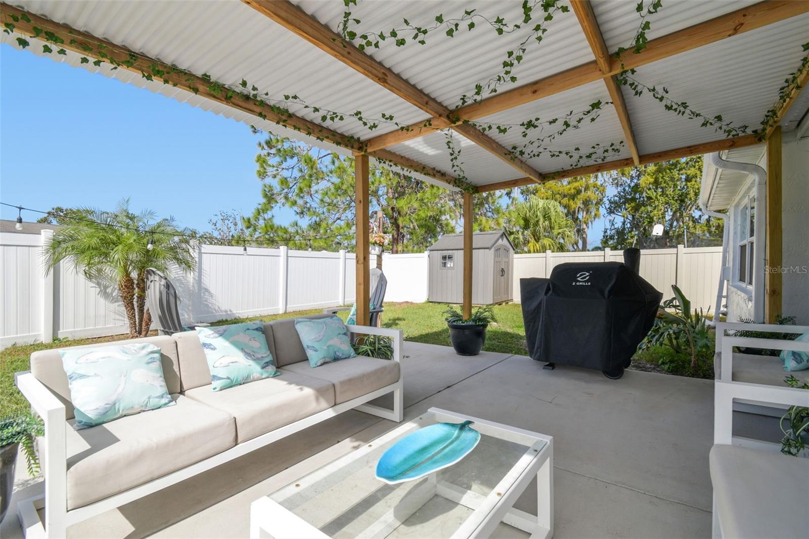 Image 37 of 46 For 7519 Holly Lake Lane