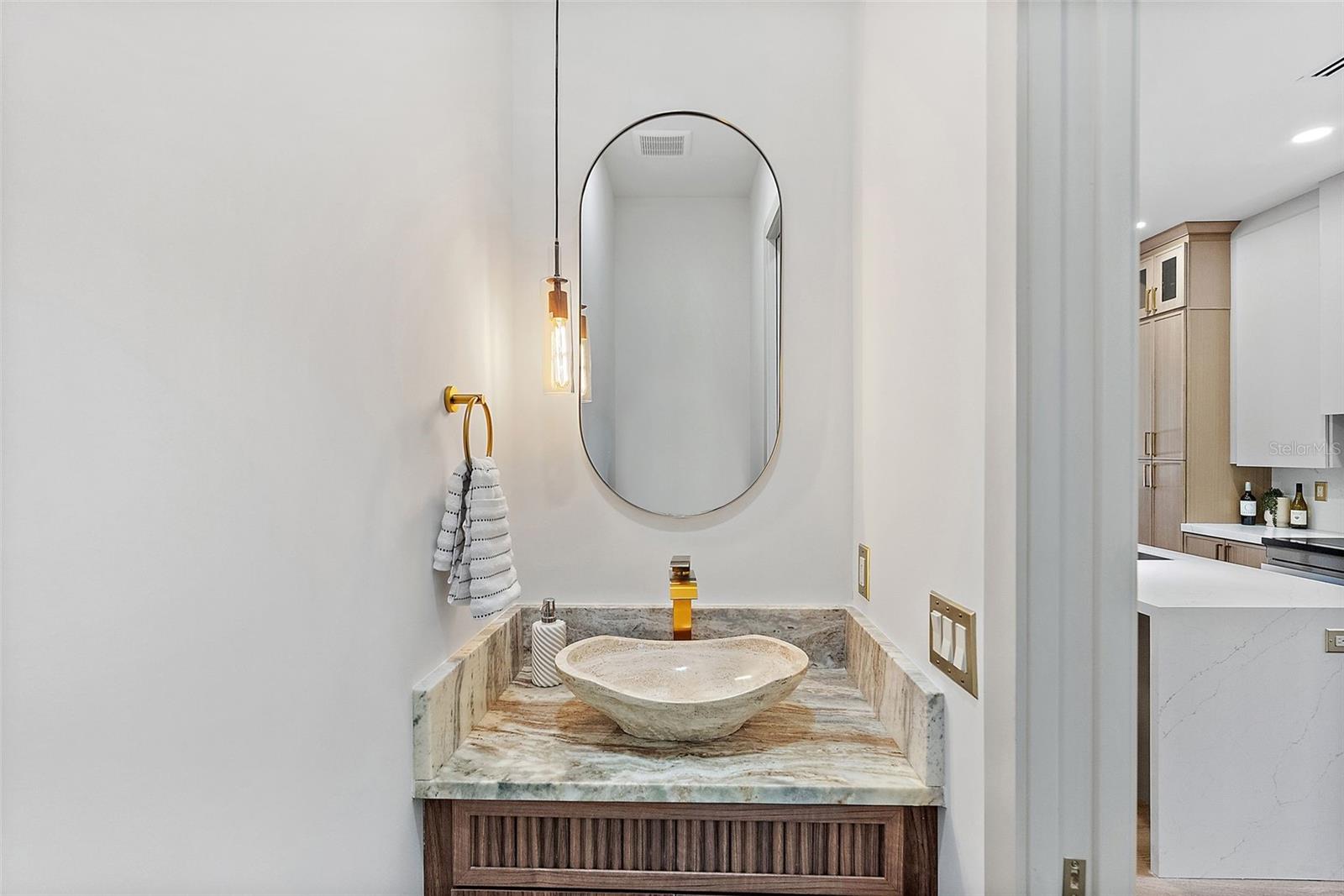 Image 12 of 37 For 2320 North B Street