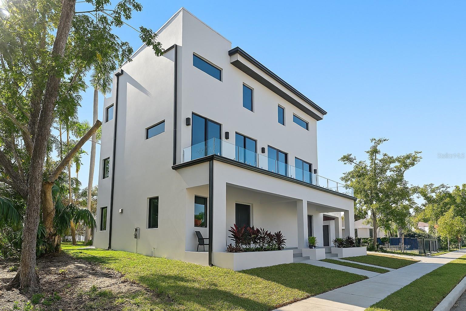 Image 2 of 37 For 2320 North B Street