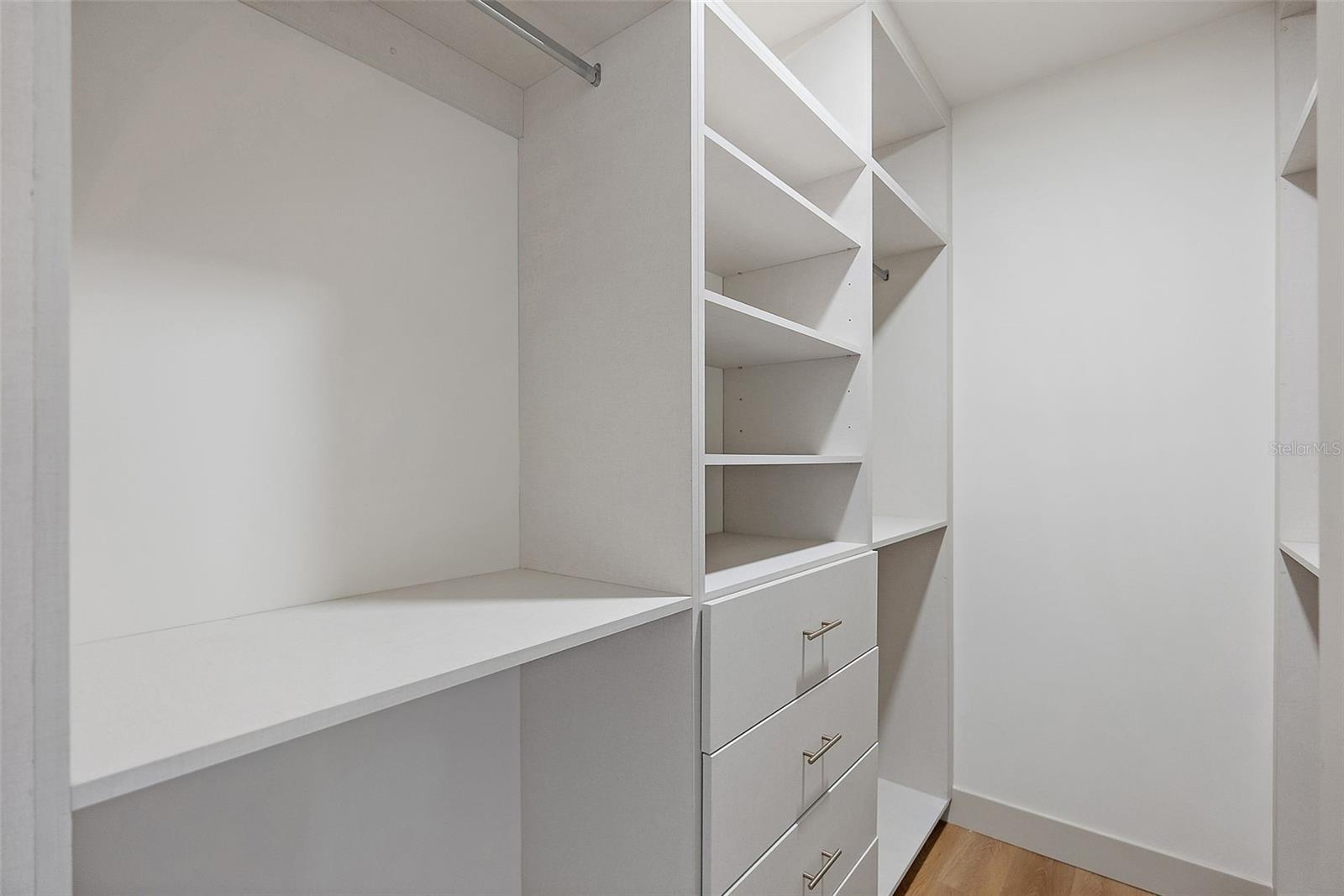 Image 23 of 37 For 2320 North B Street