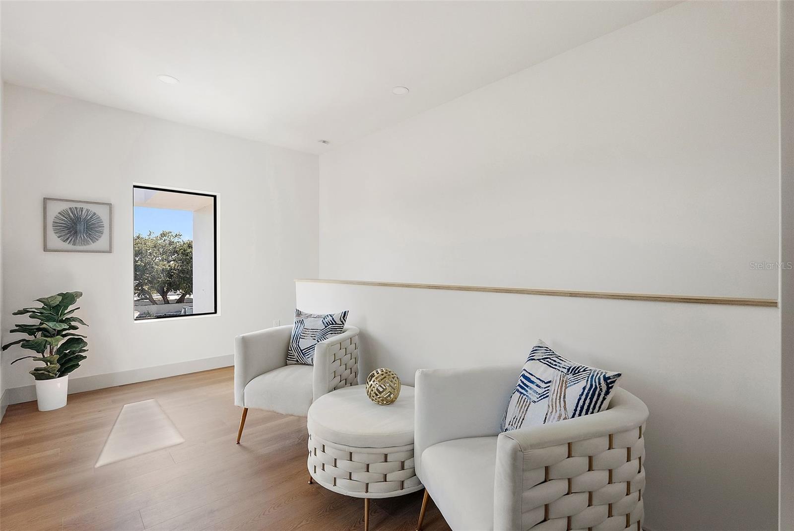 Image 25 of 37 For 2320 North B Street