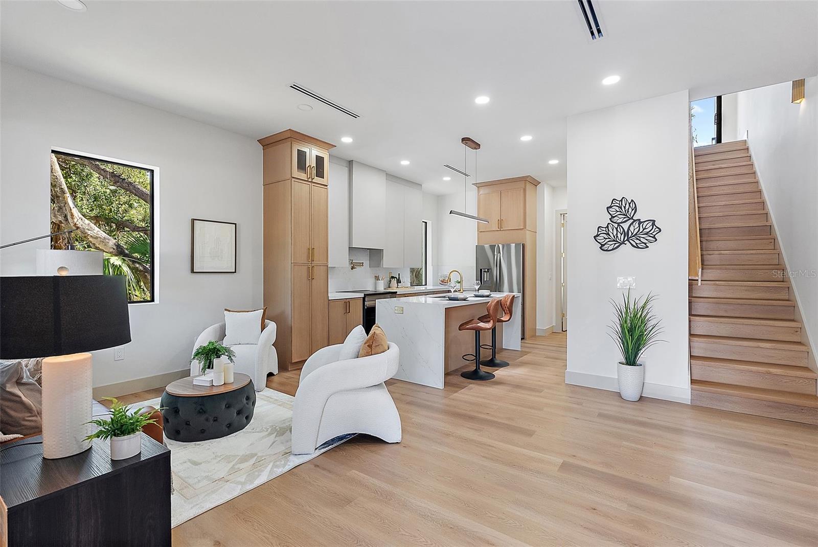 Image 5 of 37 For 2320 North B Street