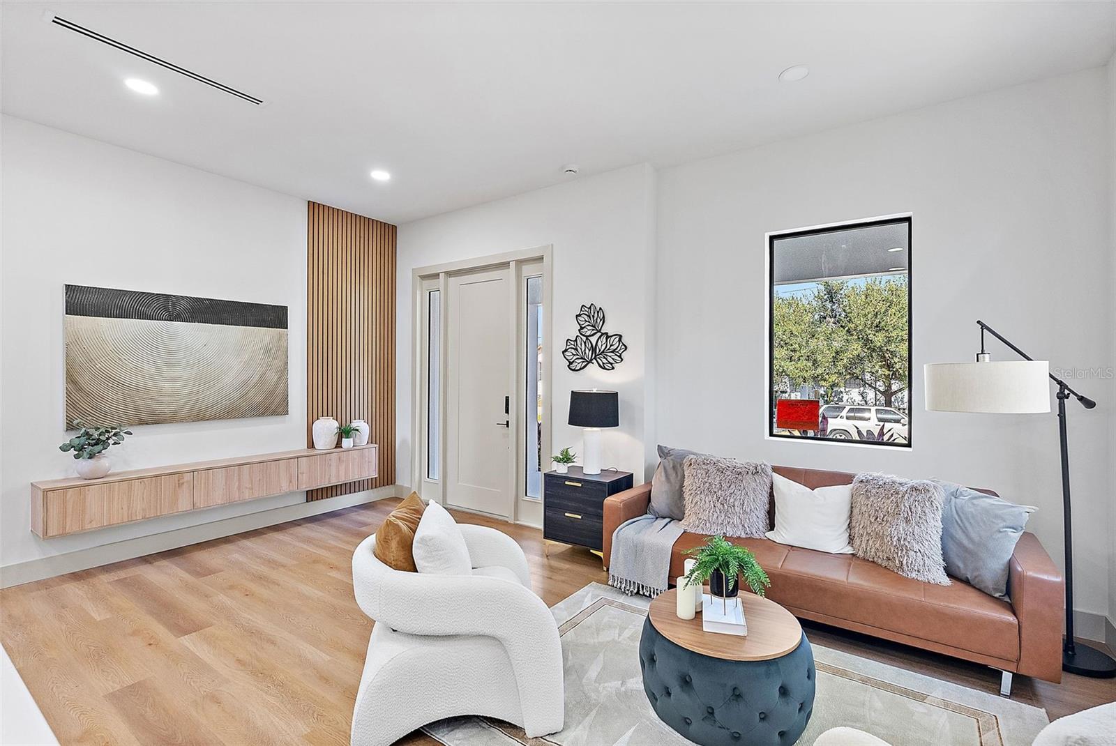 Image 6 of 37 For 2320 North B Street