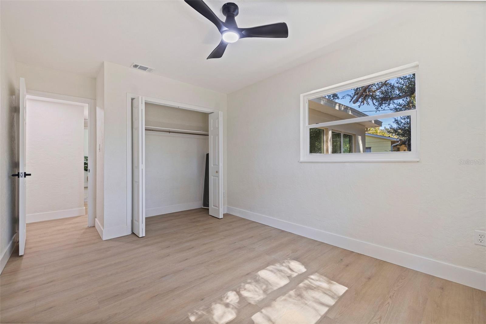 Image 22 of 35 For 5818 19th Avenue S