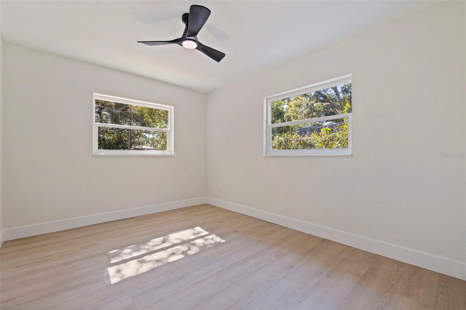 Image 24 of 35 For 5818 19th Avenue S