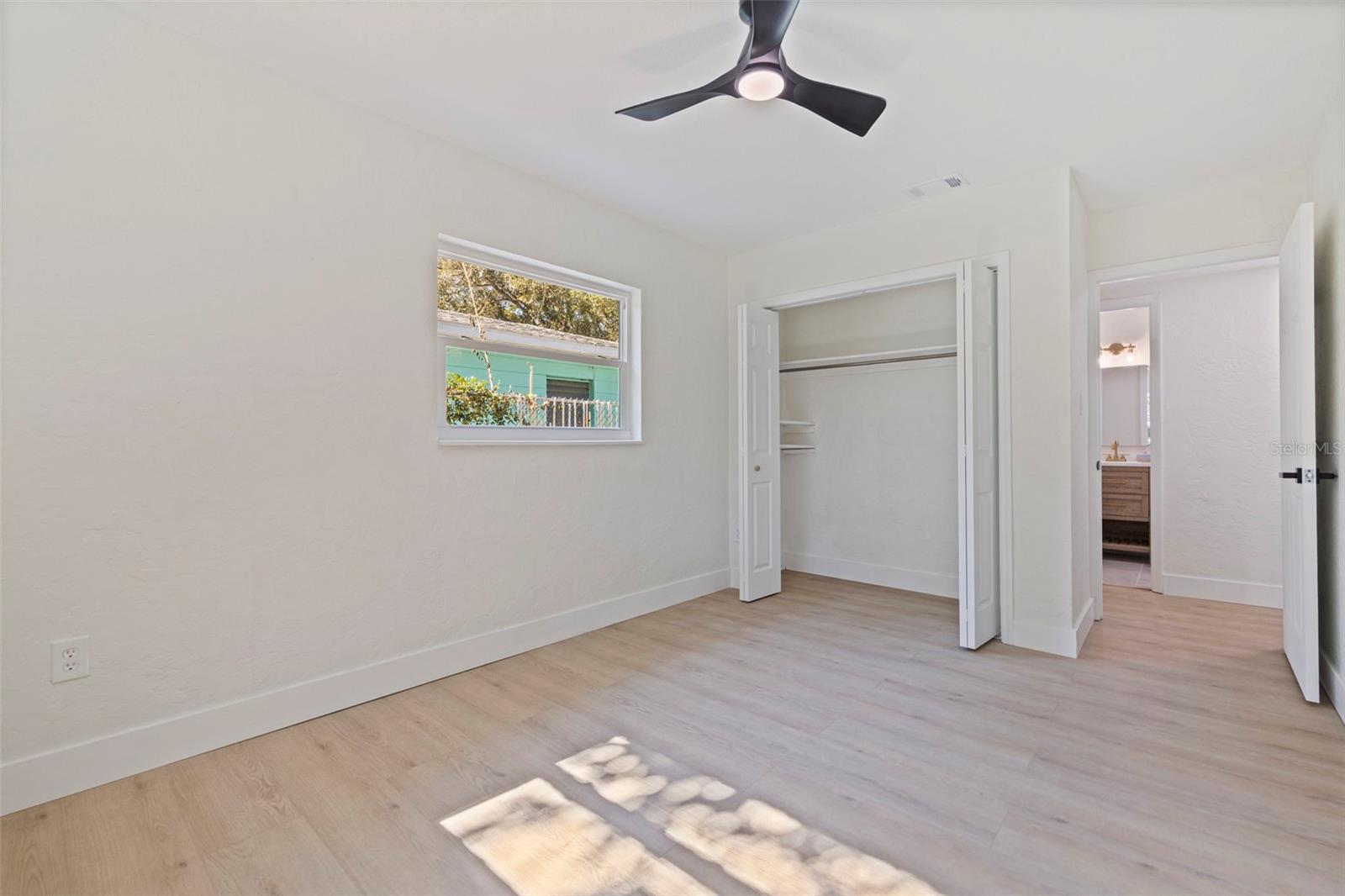 Image 25 of 35 For 5818 19th Avenue S