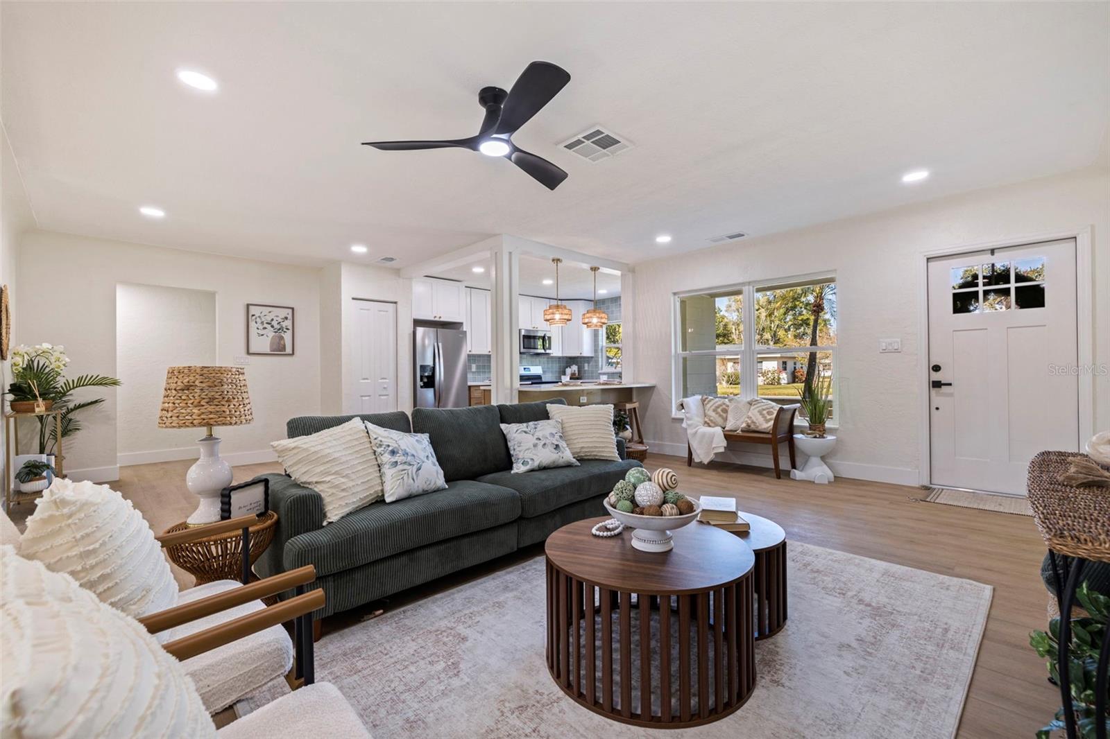 Image 4 of 35 For 5818 19th Avenue S