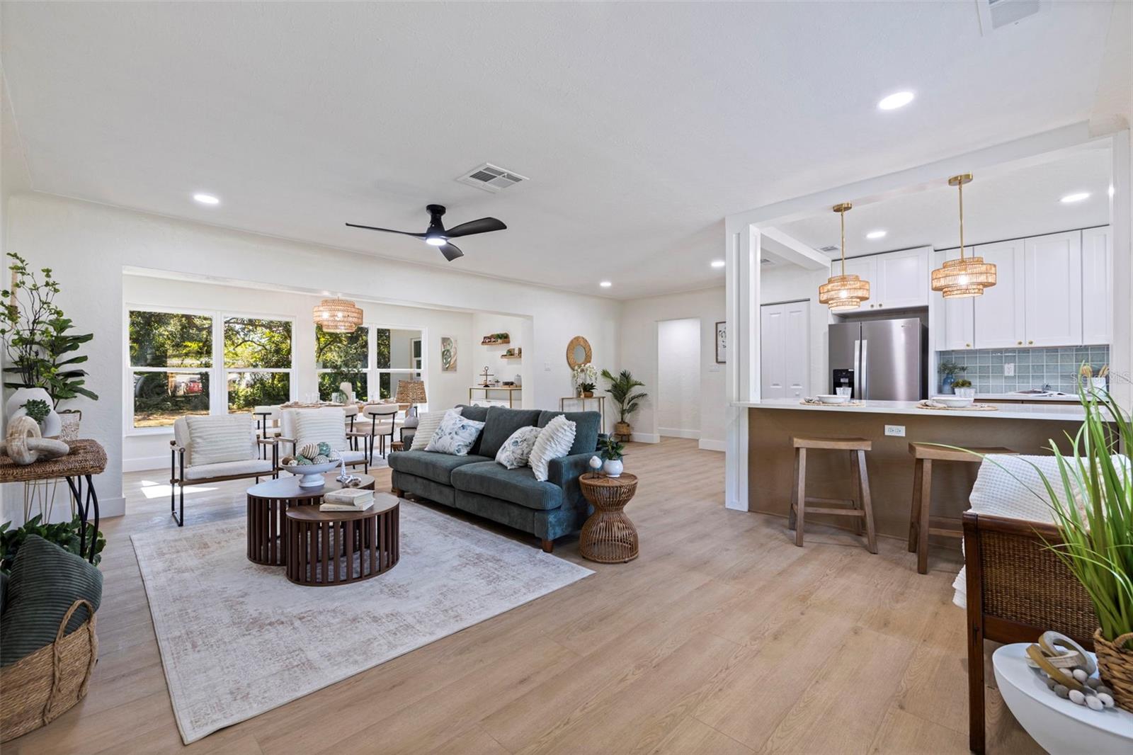 Image 5 of 35 For 5818 19th Avenue S