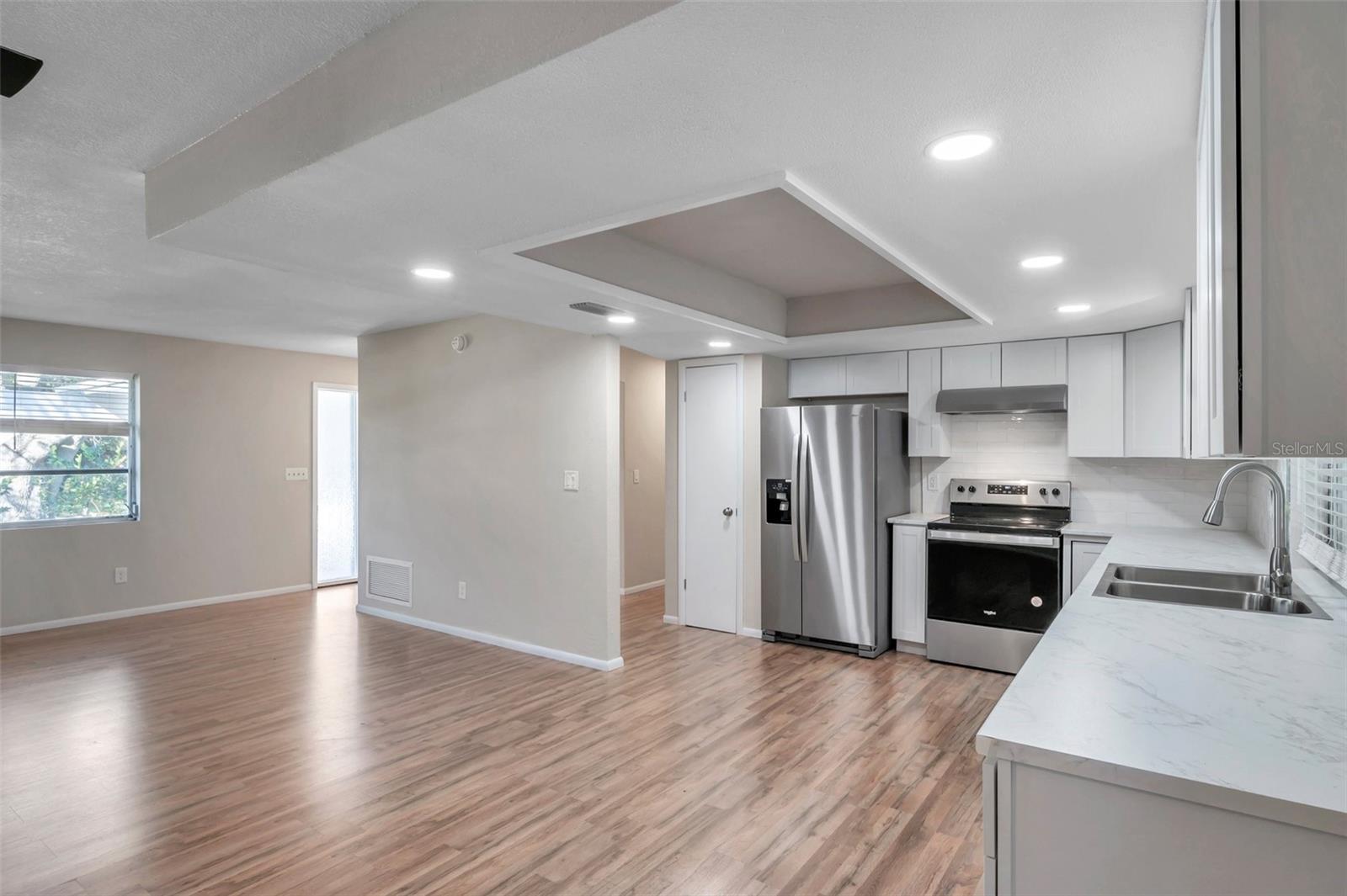 Image 10 of 42 For 1995 Meadow Drive