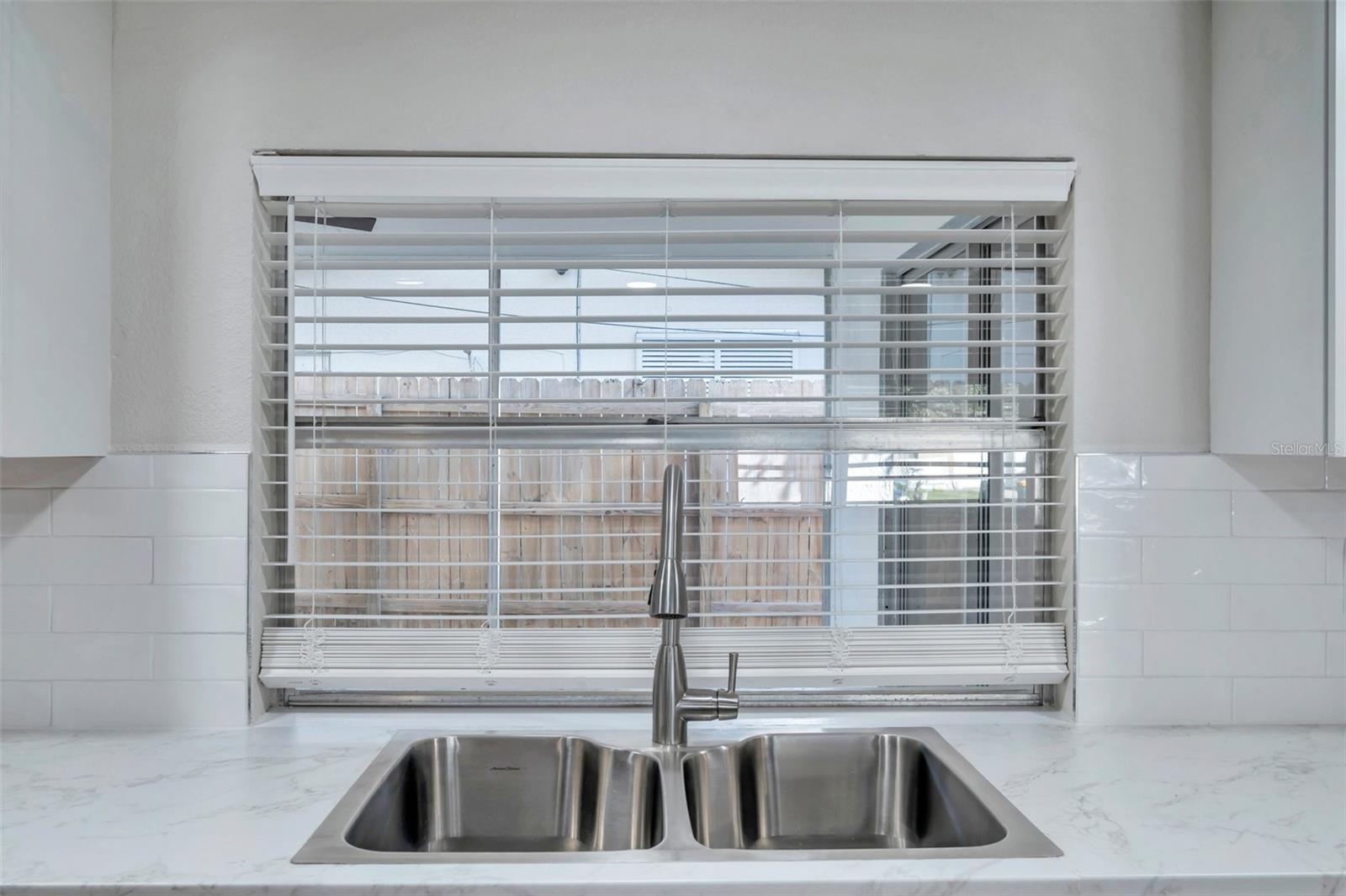 Image 12 of 42 For 1995 Meadow Drive