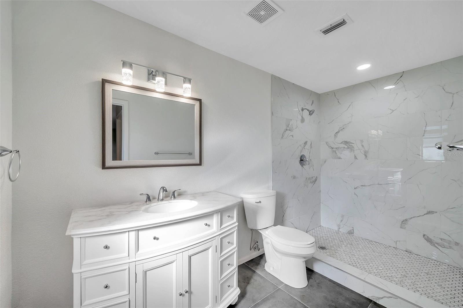 Image 31 of 42 For 1995 Meadow Drive