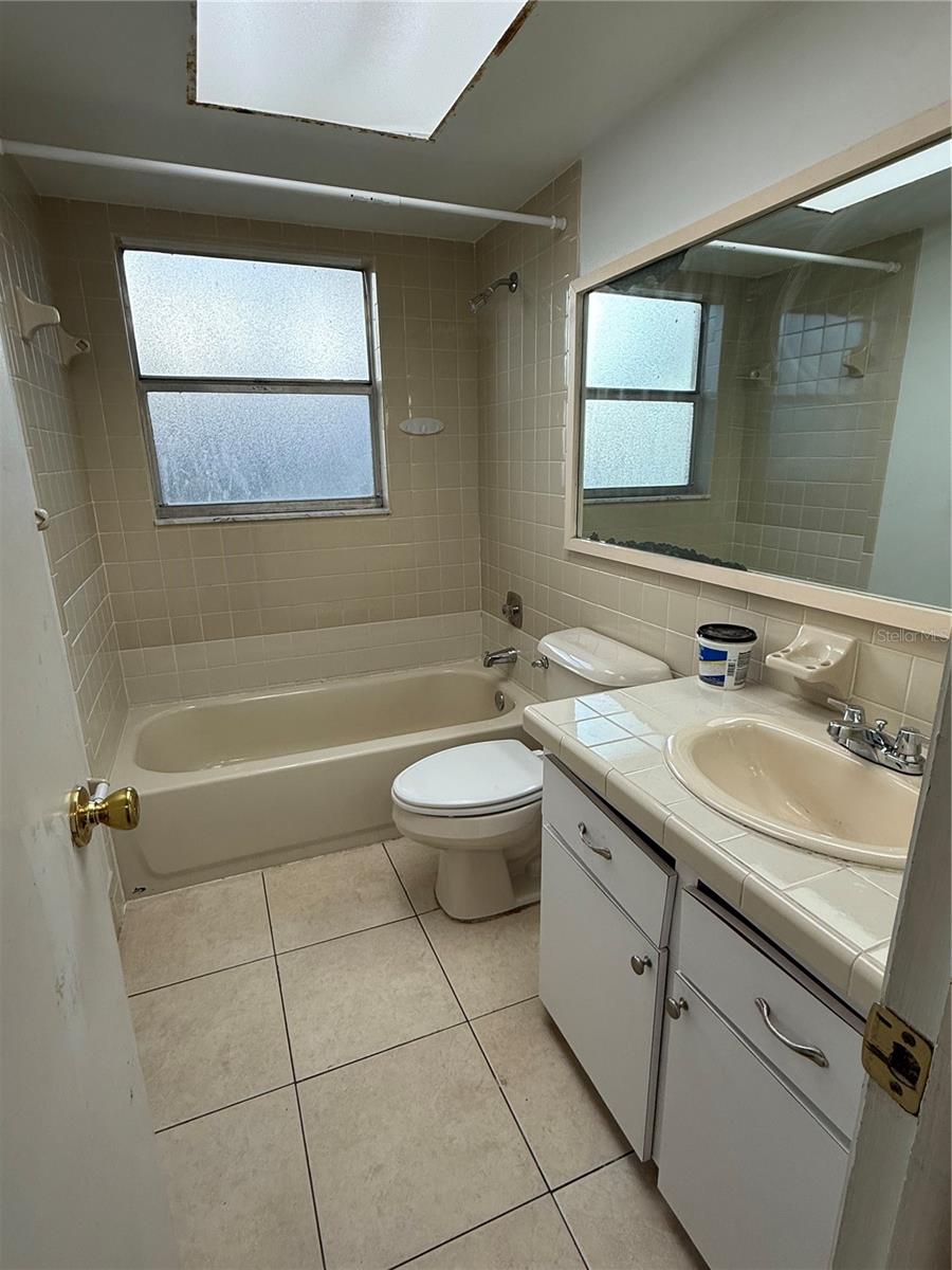 Image 11 of 12 For 9007 Spring Hill Drive