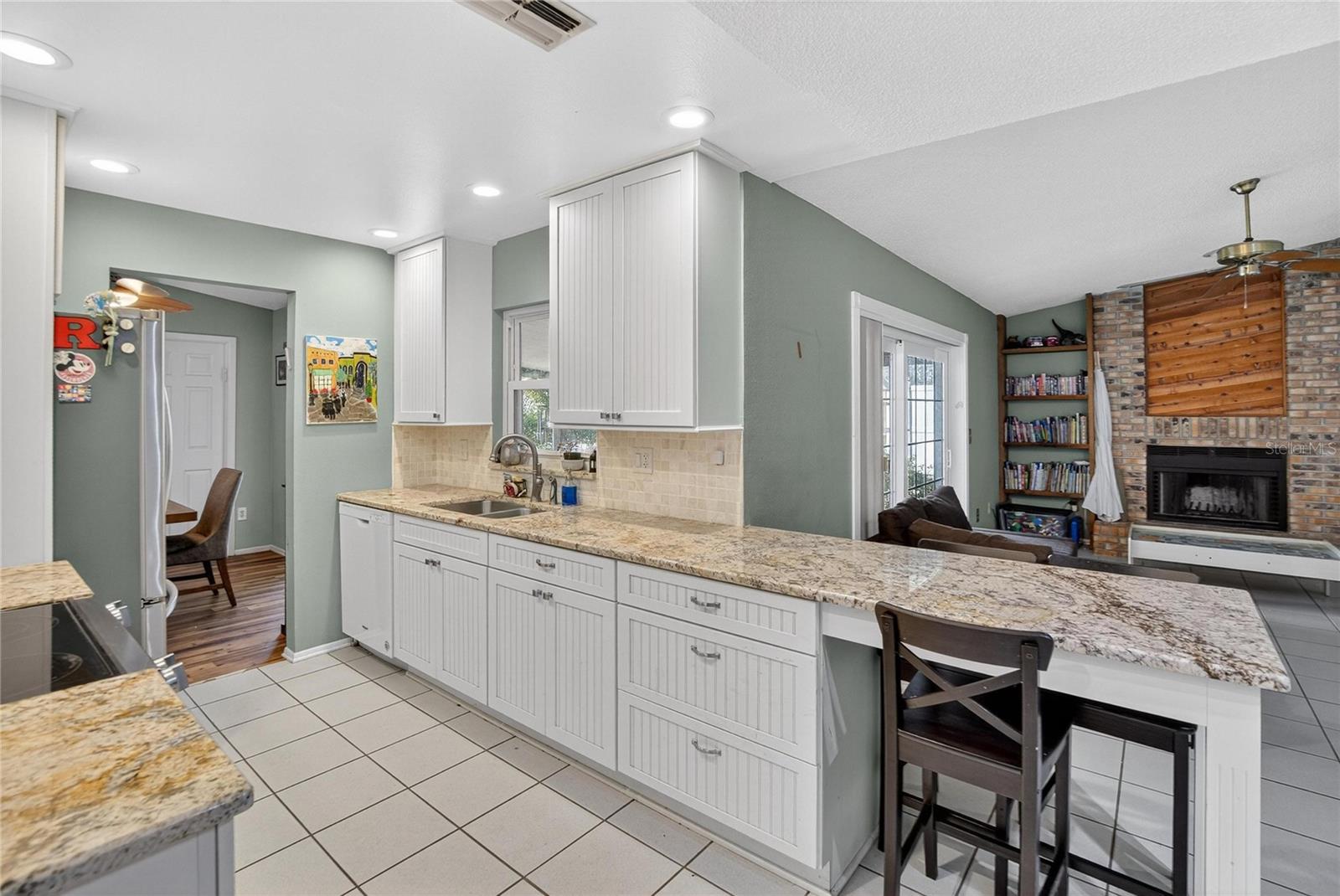 Image 10 of 30 For 5012 Oakshire Drive