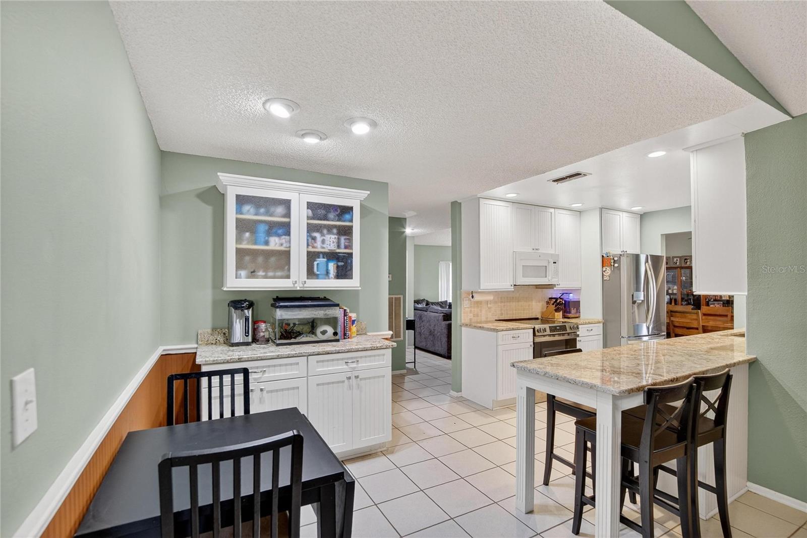 Image 11 of 30 For 5012 Oakshire Drive