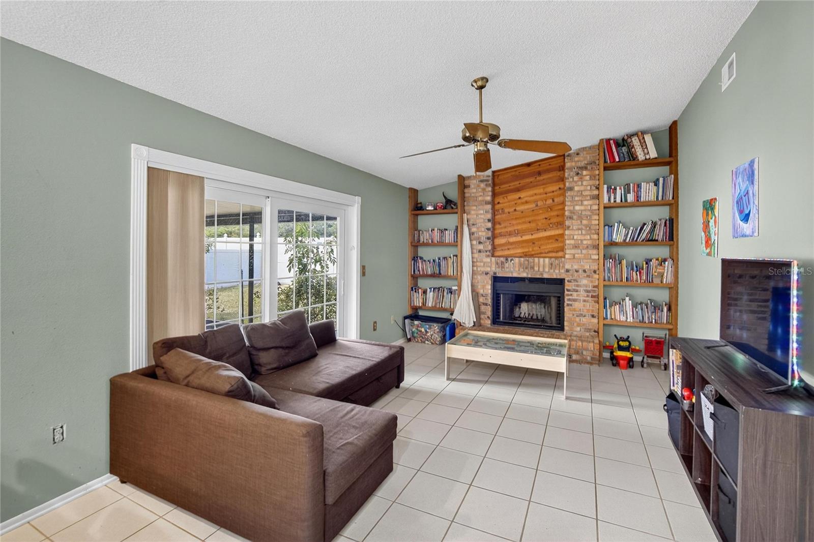 Image 12 of 30 For 5012 Oakshire Drive