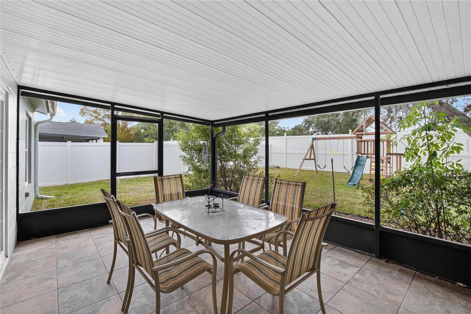 Image 22 of 30 For 5012 Oakshire Drive