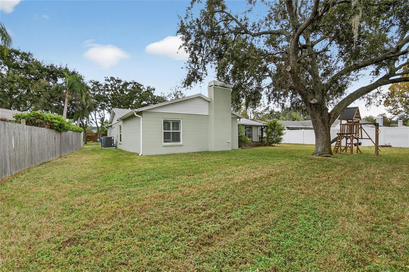 Image 26 of 30 For 5012 Oakshire Drive