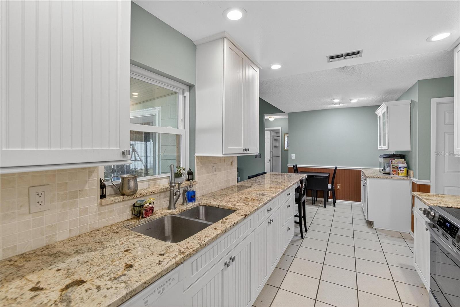 Image 8 of 30 For 5012 Oakshire Drive