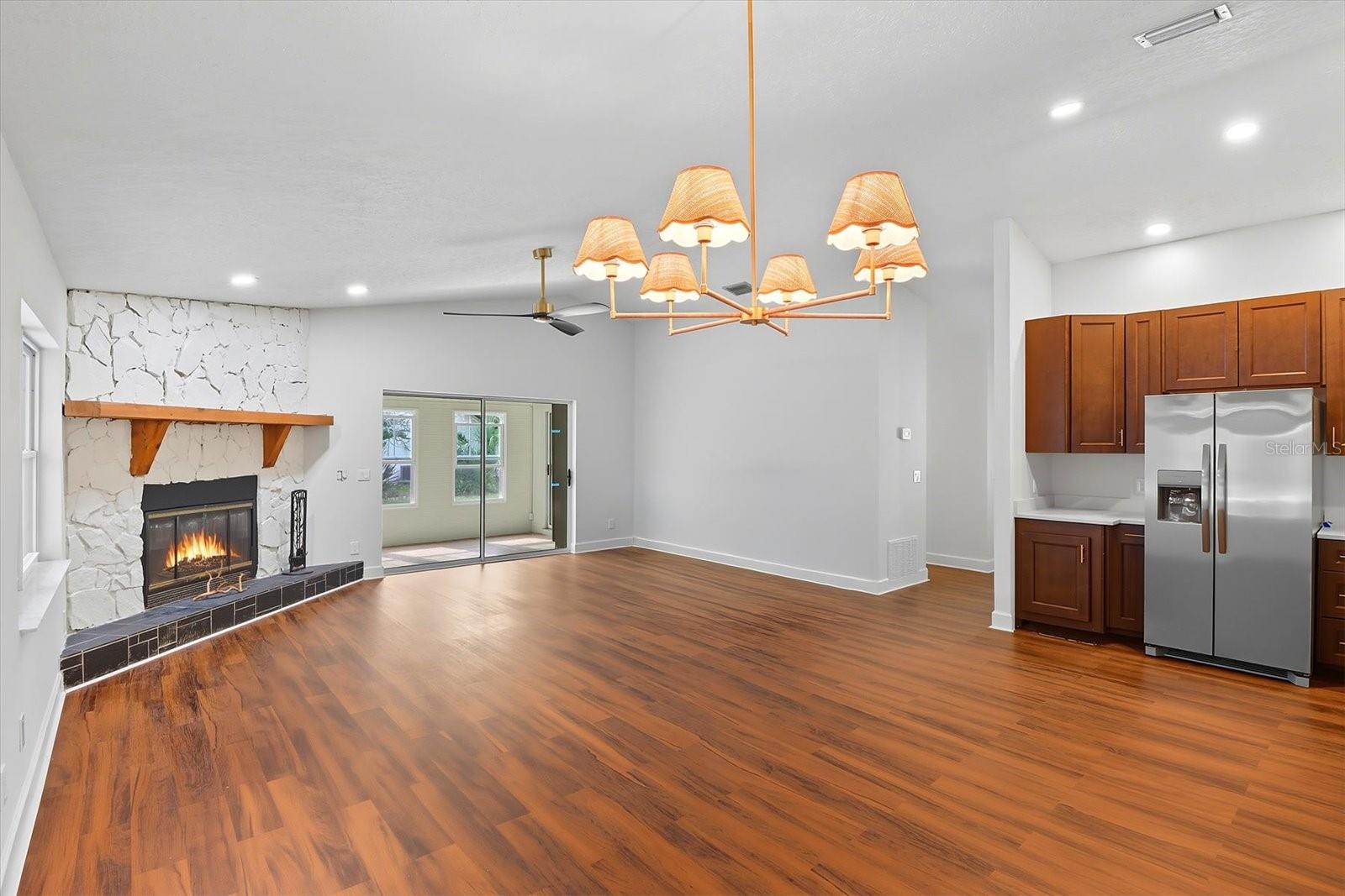 Image 11 of 39 For 4737 Sawmill Way