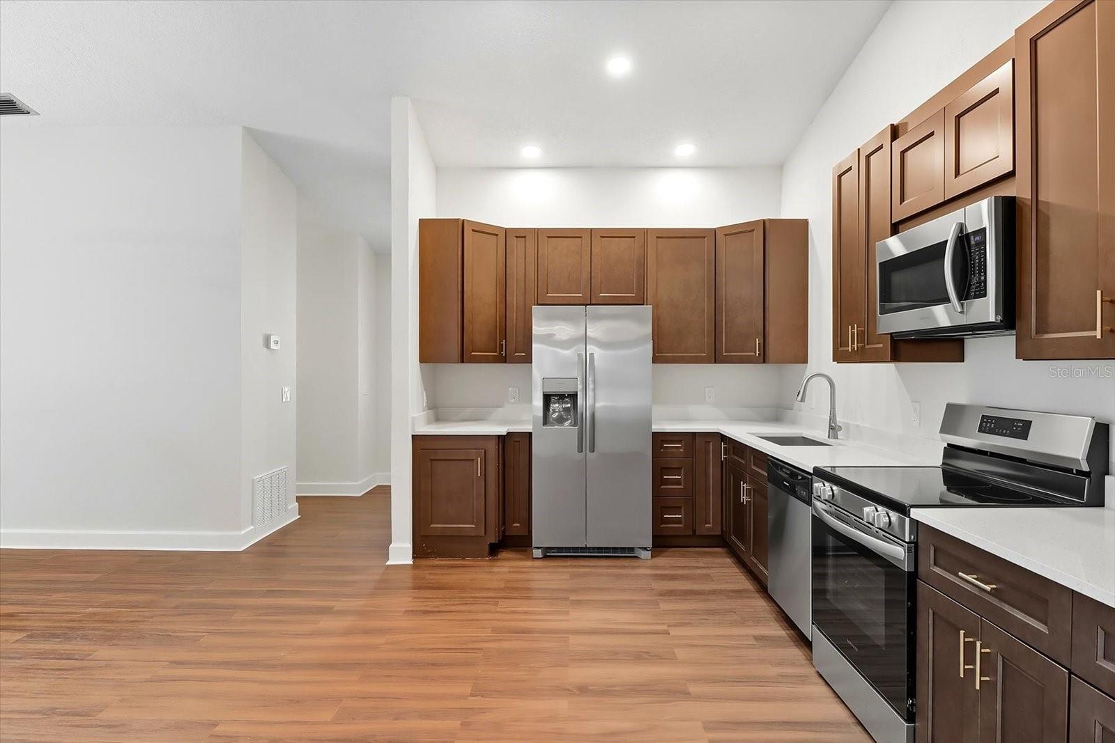 Image 13 of 39 For 4737 Sawmill Way