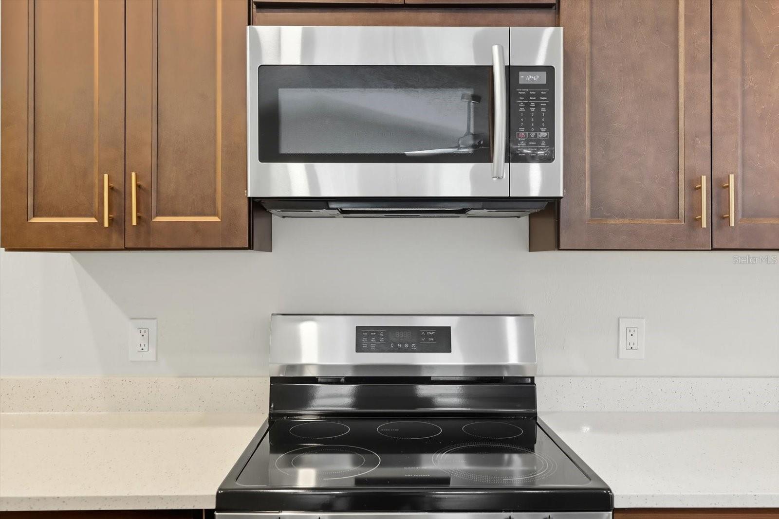 Image 14 of 39 For 4737 Sawmill Way