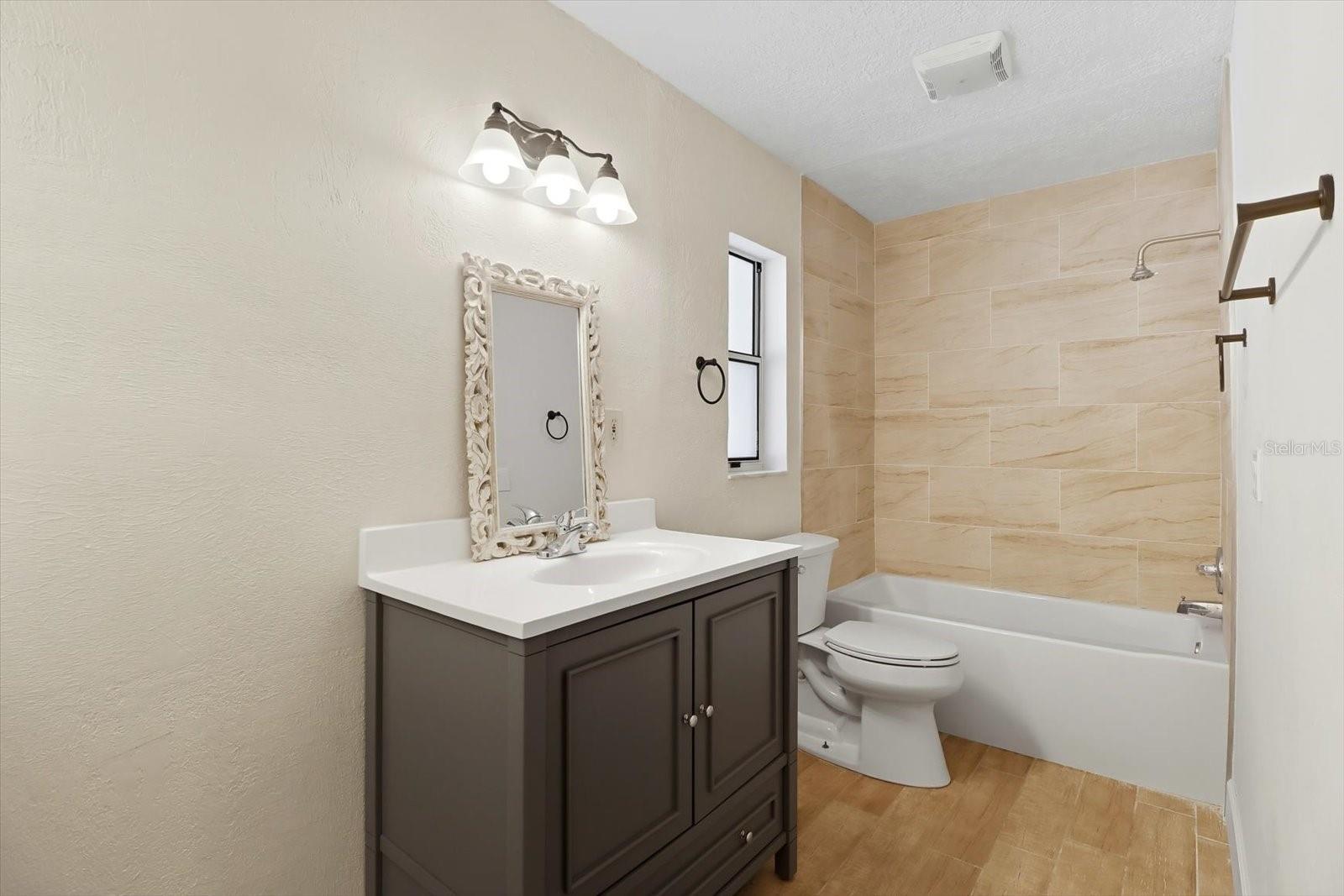 Image 21 of 39 For 4737 Sawmill Way